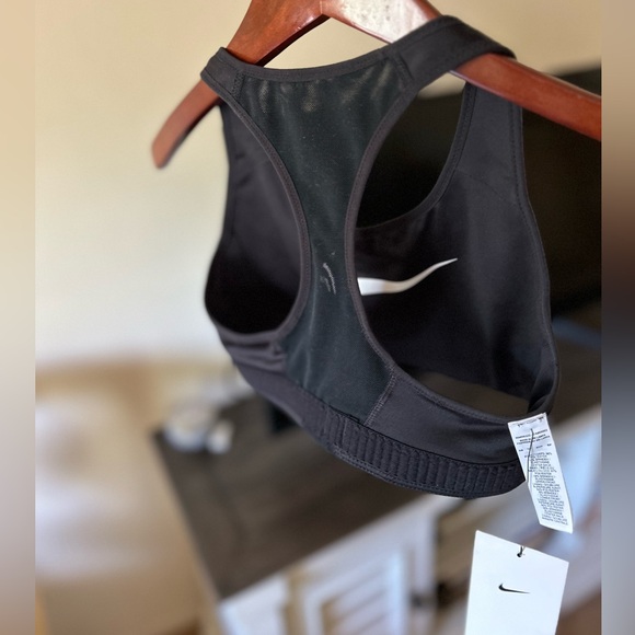 HP🎉🆕 Nike Womens Victory Shape Black/White High Support Sports Bra - Picture 8 of 16